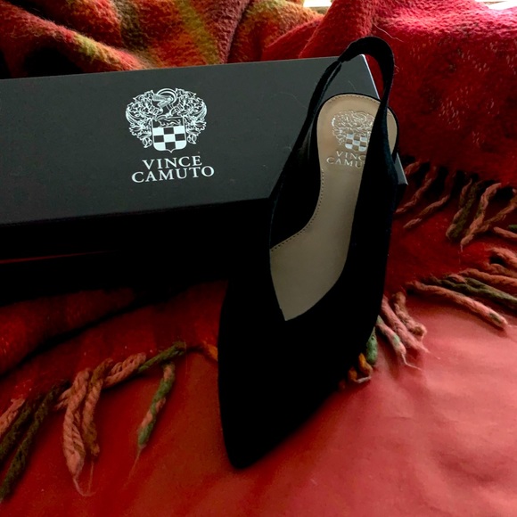 Beautiful Black Suede Vince Camuto Matilda sling back, size 6 - Picture 2 of 10
